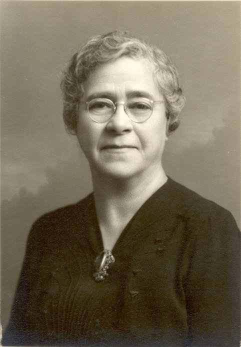 pohoto of a mature woman
